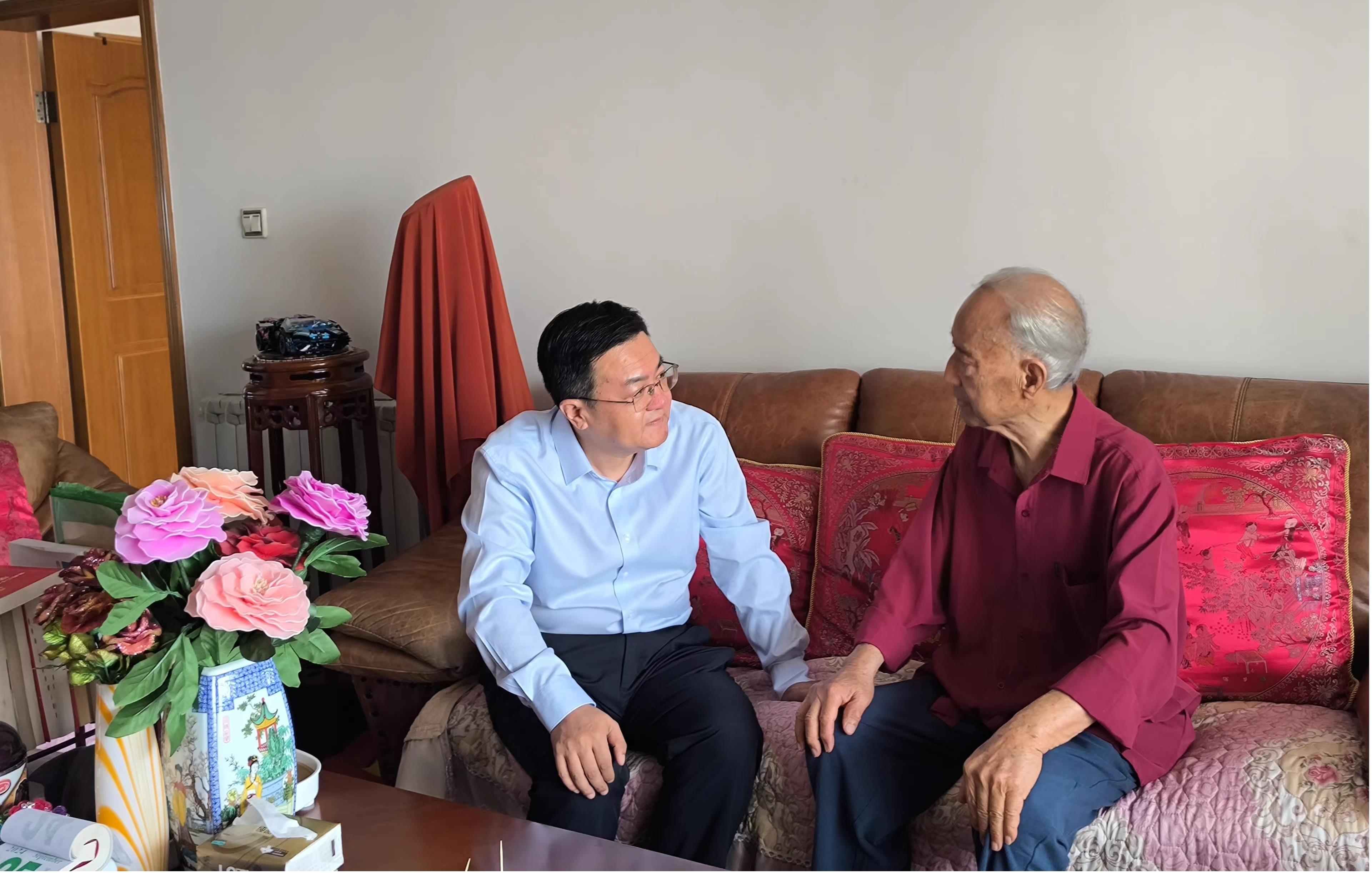 1727656109128634.jpg 国庆4.jpg